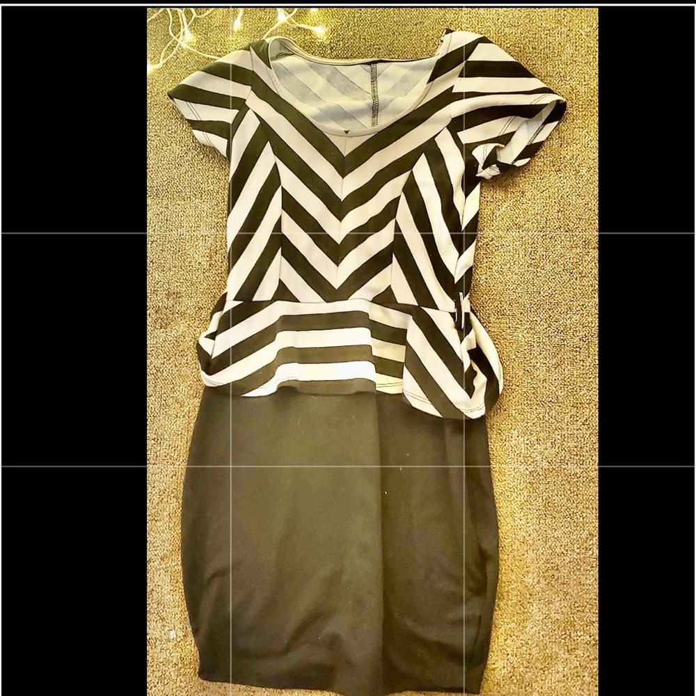 Adult Womens Dress. Used. Great Condition. No Damage & No Stains Either.